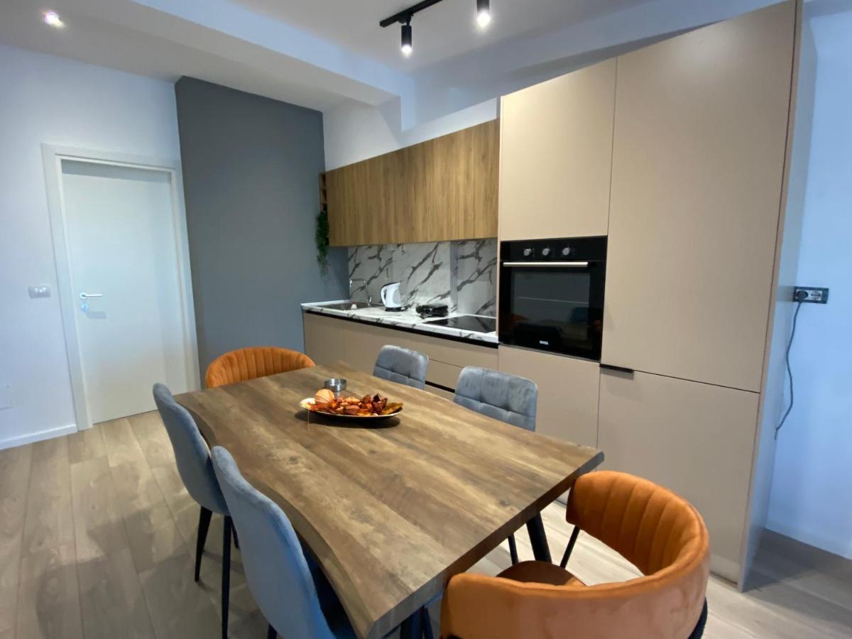 Brand New Apts Located At The City'S Main Square-100 Mbs Wifi Durrës Exterior foto