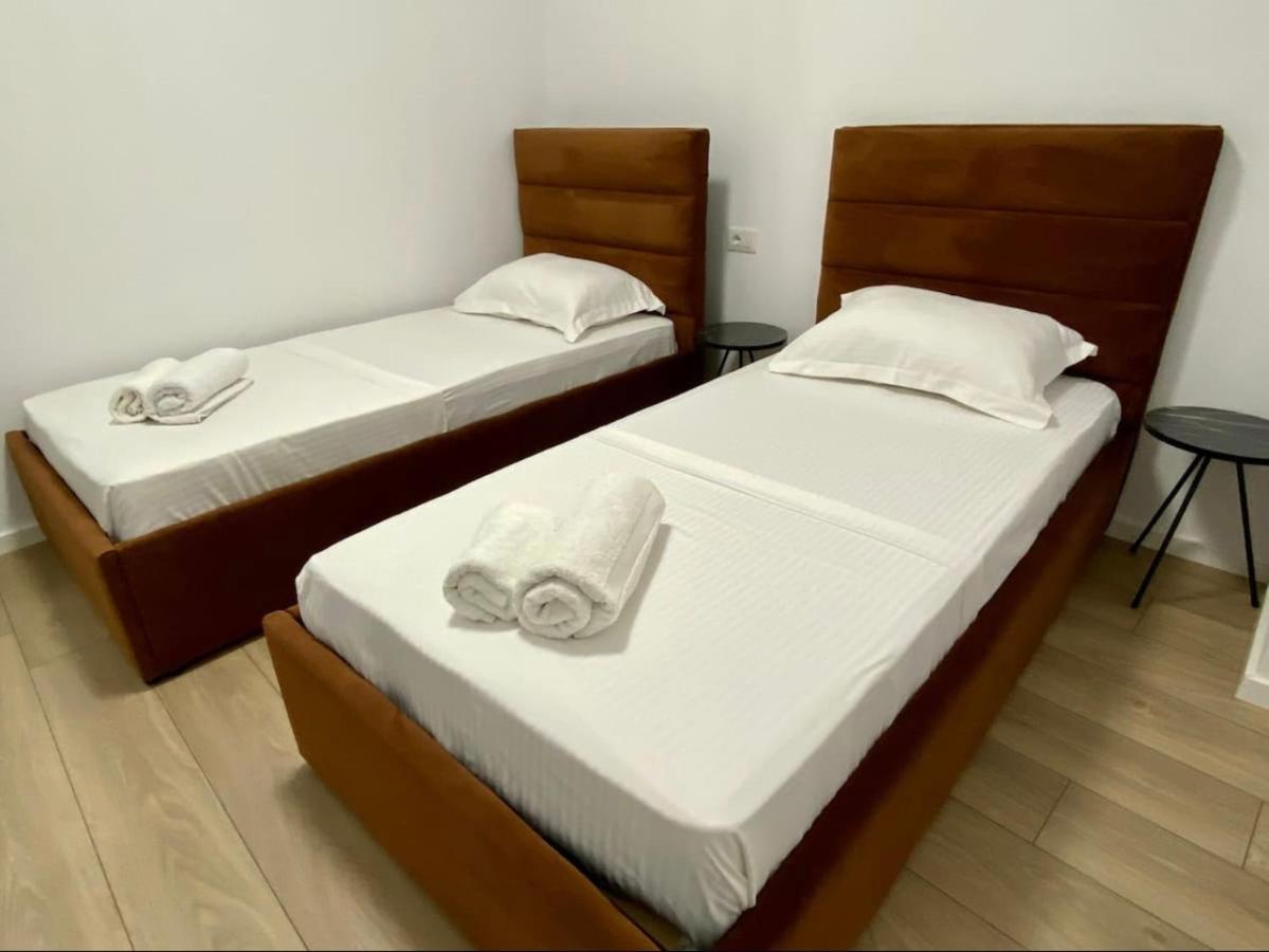 Brand New Apts Located At The City'S Main Square-100 Mbs Wifi Durrës Exterior foto