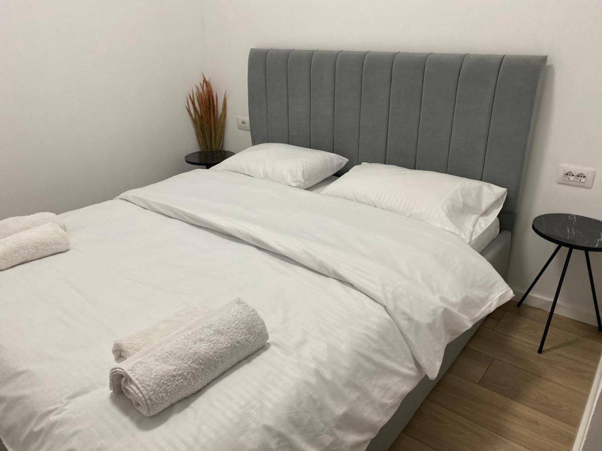 Brand New Apts Located At The City'S Main Square-100 Mbs Wifi Durrës Exterior foto